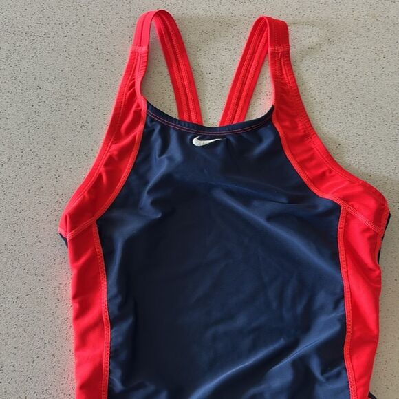 Nike One Piece Swim Bundle size 8/10 - Picture 5 of 9